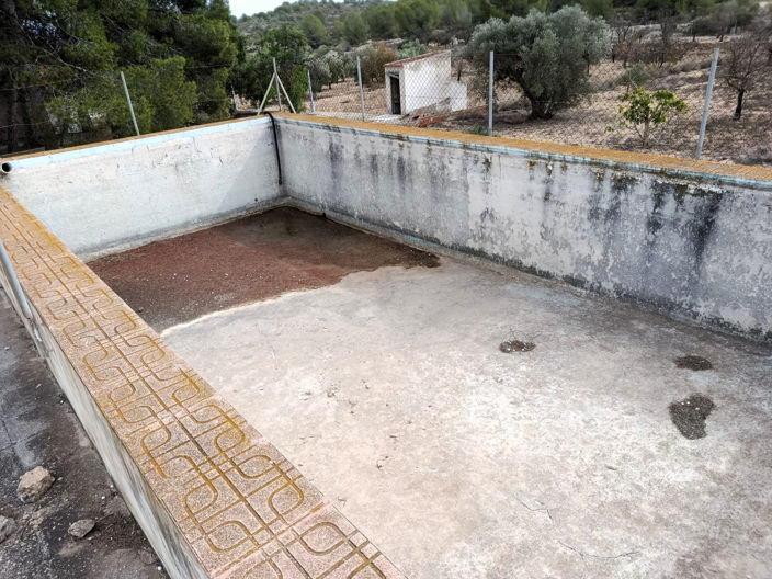 Image No.19-3 Bed Country House for sale