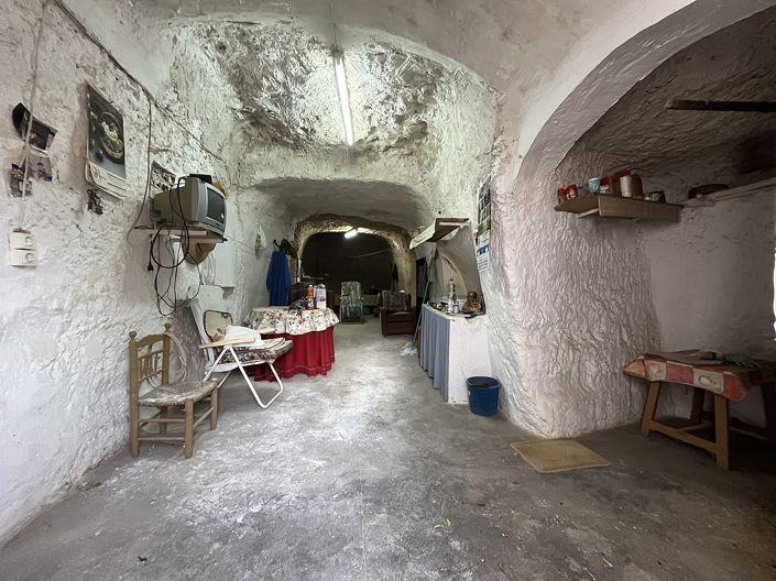 Image No.10-8 Bed Country House for sale