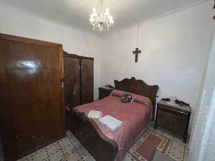 Image No.32-8 Bed Country House for sale