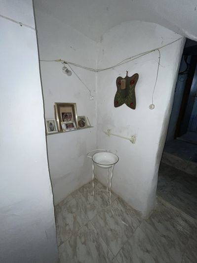 Image No.37-8 Bed Country House for sale