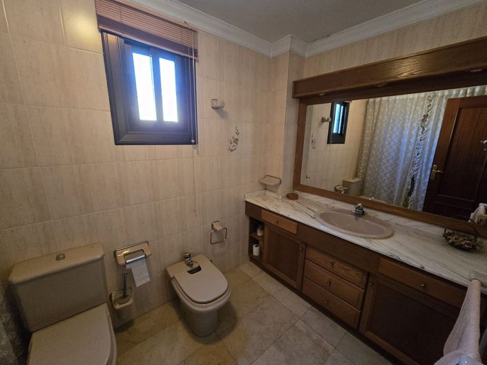 Image No.29-6 Bed Townhouse for sale