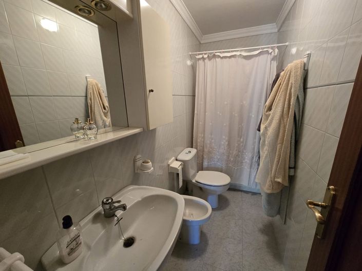 Image No.30-6 Bed Townhouse for sale