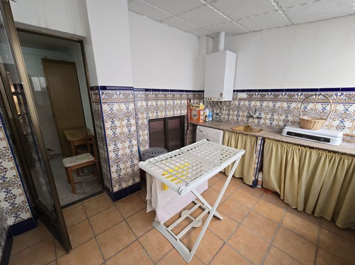 Image No.39-6 Bed Townhouse for sale