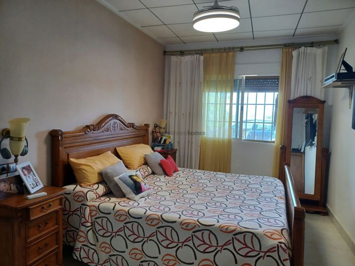 Image No.29-4 Bed Country House for sale