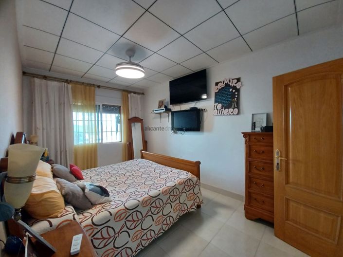 Image No.31-4 Bed Country House for sale