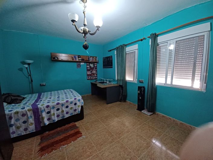 Image No.33-4 Bed Country House for sale