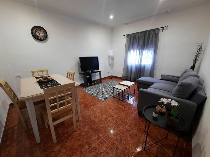 Image No.13-2 Bed Townhouse for sale