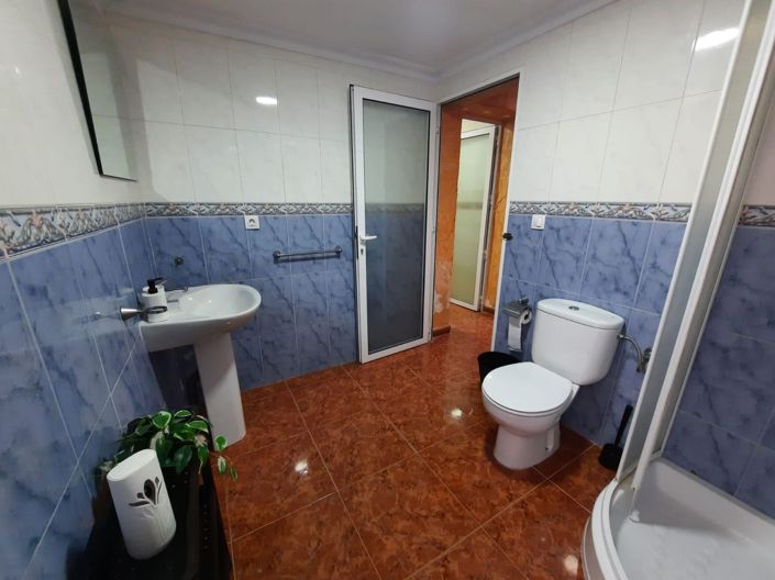 Image No.16-2 Bed Townhouse for sale