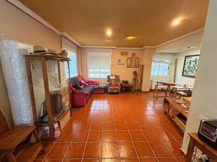 Image No.11-3 Bed Semi-Detached for sale