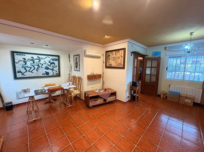 Image No.12-3 Bed Semi-Detached for sale