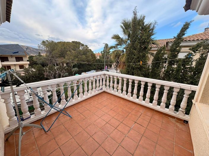 Image No.22-3 Bed Semi-Detached for sale