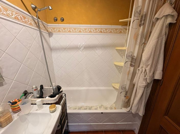 Image No.24-3 Bed Semi-Detached for sale