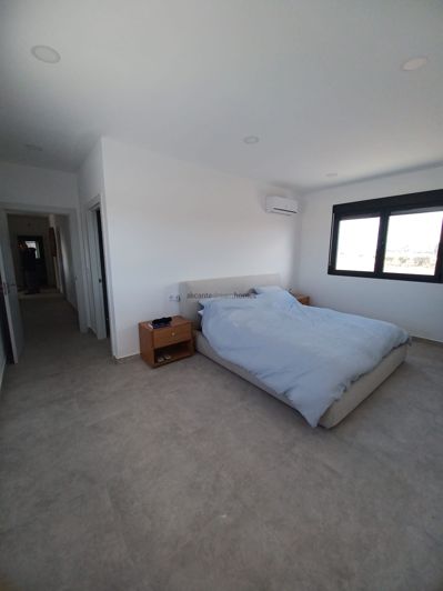 Image No.17-3 Bed Villa for sale