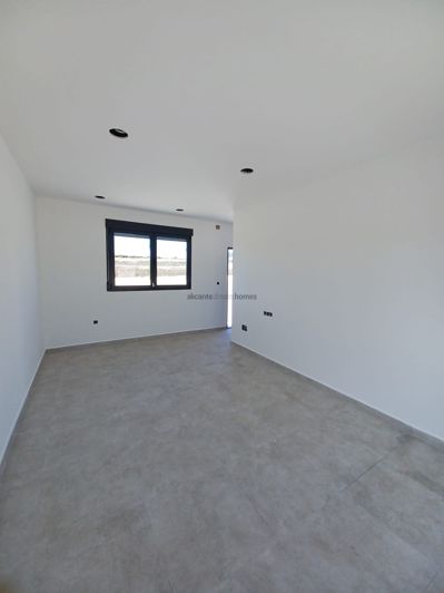 Image No.23-3 Bed Villa for sale