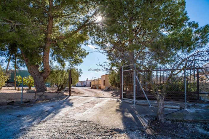 Image No.14-5 Bed Country House for sale