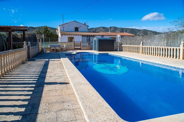 Image No.35-5 Bed Country House for sale