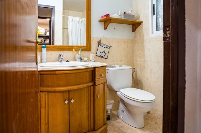 Image No.46-5 Bed Country House for sale