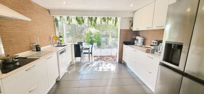 Image No.13-3 Bed Villa for sale