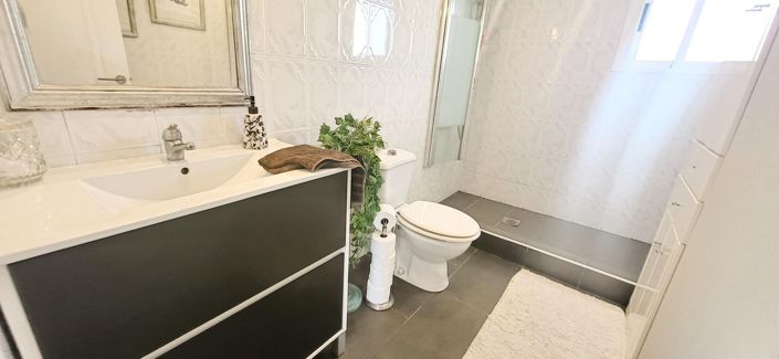 Image No.20-3 Bed Villa for sale