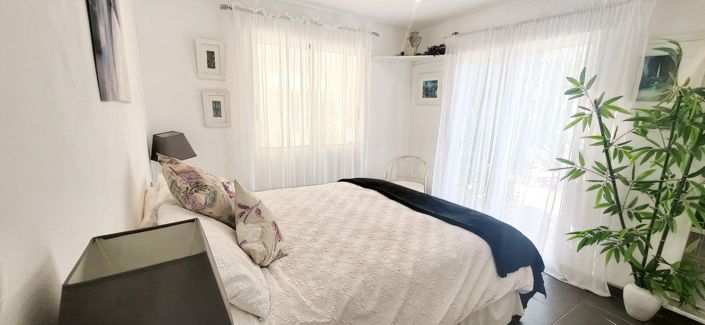 Image No.22-3 Bed Villa for sale