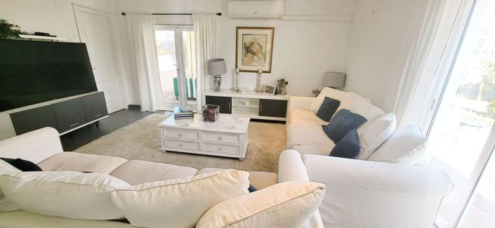 Image No.3-3 Bed Villa for sale