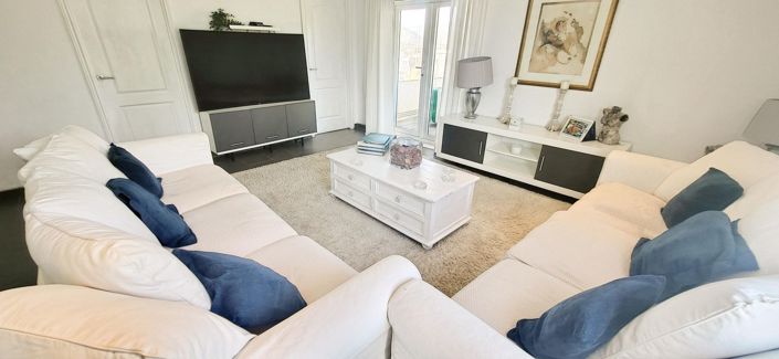 Image No.5-3 Bed Villa for sale