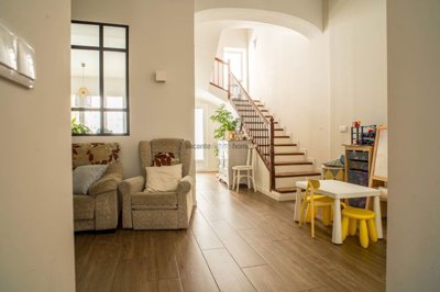 g775764f4-0b98-4907-b968-711eb6af2aff