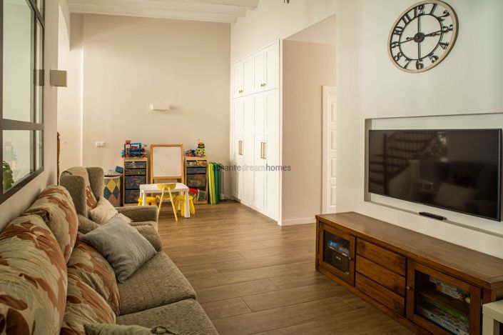 Image No.8-4 Bed Village House for sale