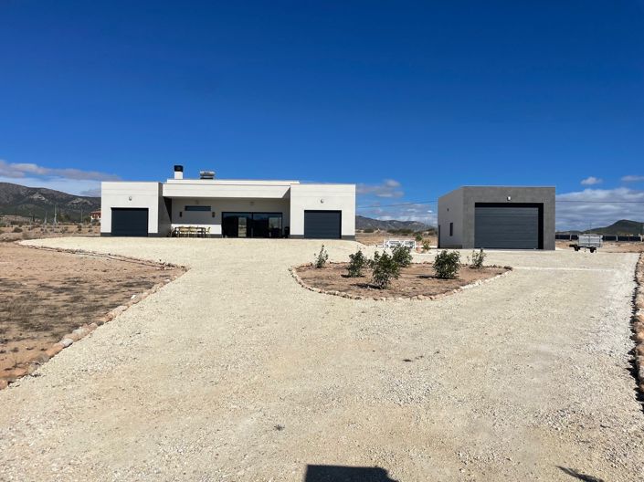Image No.9-4 Bed Villa for sale