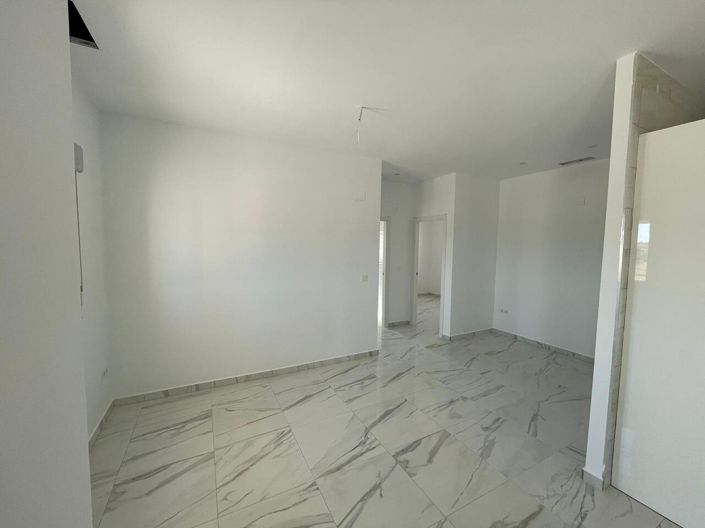 Image No.13-6 Bed Villa for sale