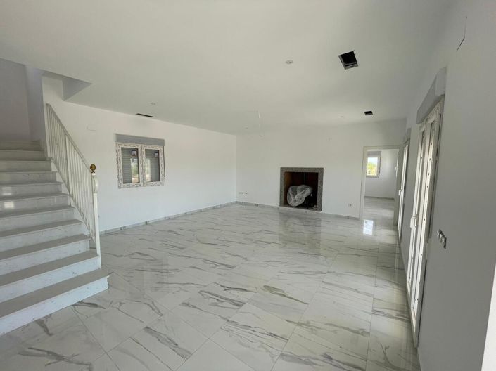 Image No.14-6 Bed Villa for sale