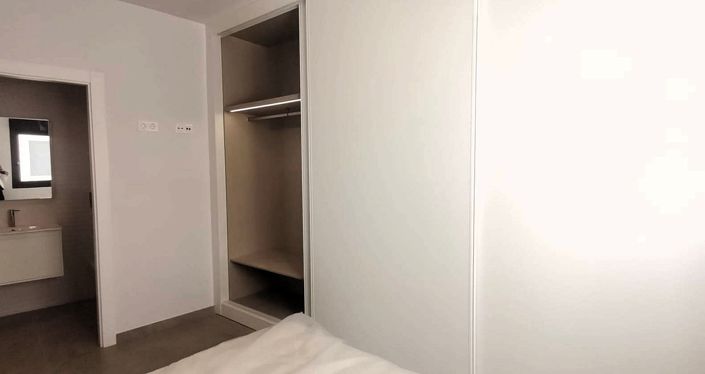 Image No.13-2 Bed Apartment for sale