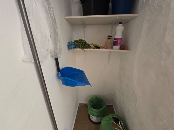 Image No.19-5 Bed Townhouse for sale