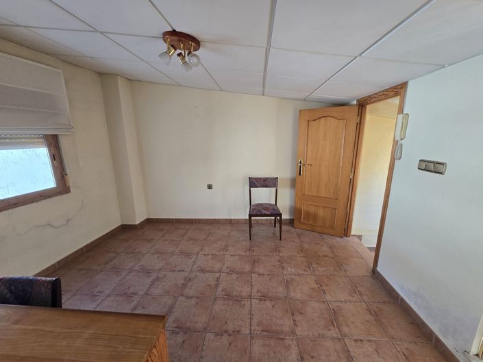 Image No.45-5 Bed Townhouse for sale