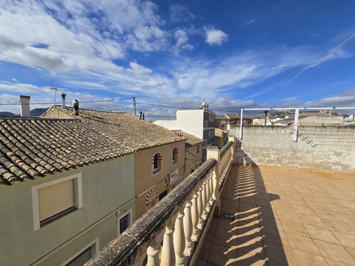 Image No.6-5 Bed Townhouse for sale