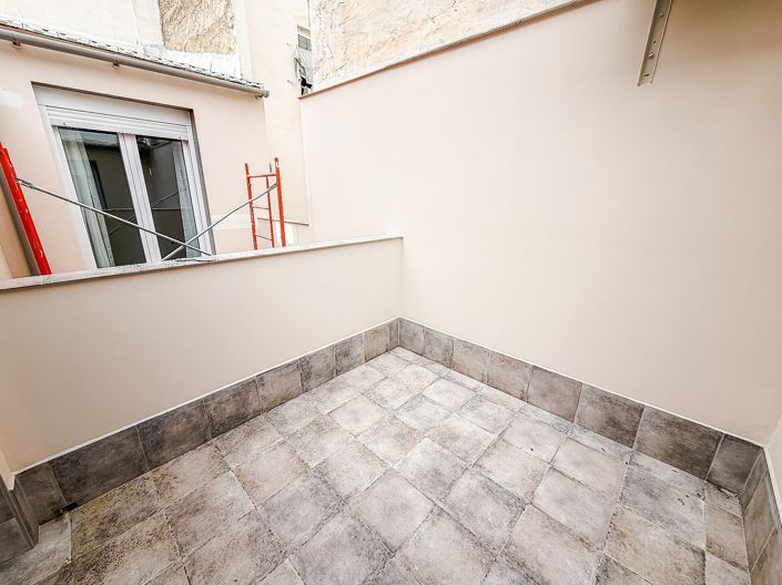 Image No.18-2 Bed Apartment for sale