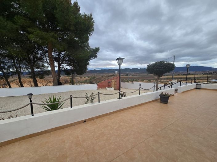 Image No.12-4 Bed Country House for sale