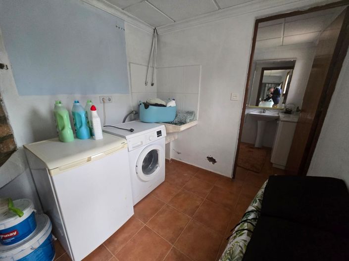 Image No.21-4 Bed Country House for sale