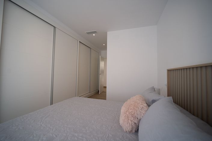 Image No.28-3 Bed Townhouse for sale