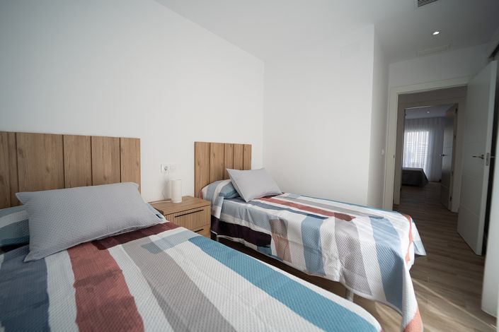 Image No.40-3 Bed Townhouse for sale