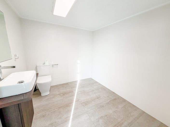 Image No.11-Commercial de 4 chambres à vendre à Villena