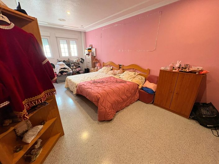 Image No.19-Villa de 6 chambres à vendre à Sax