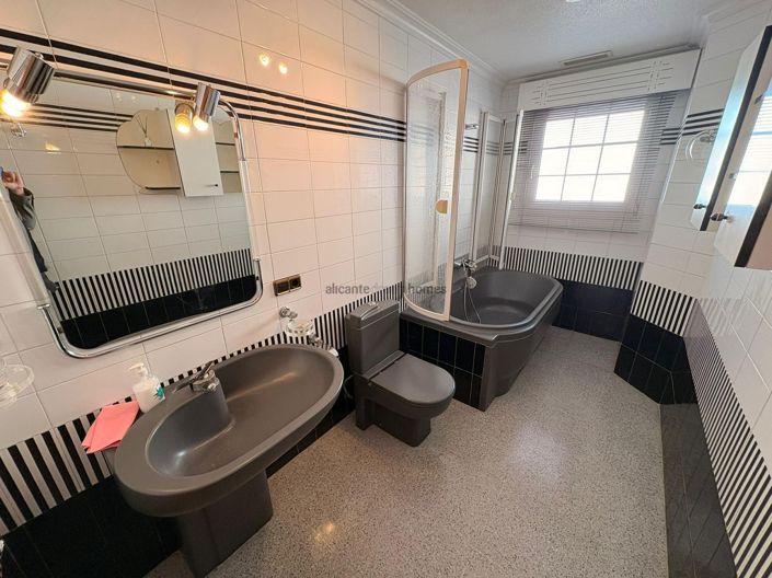 Image No.36-Villa de 6 chambres à vendre à Sax