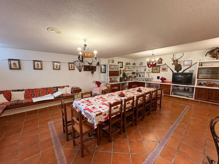 Image No.49-Villa de 6 chambres à vendre à Sax