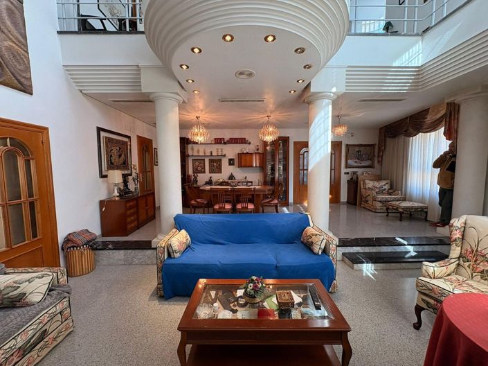 Image No.6-Villa de 6 chambres à vendre à Sax