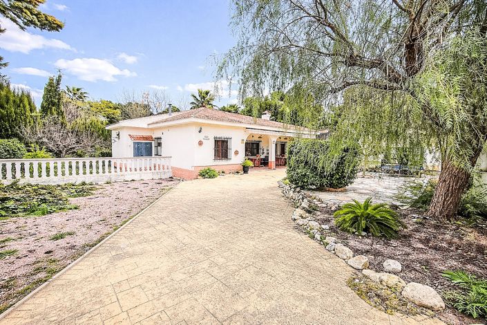 Image No.5-Villa de 4 chambres à vendre à Tibi