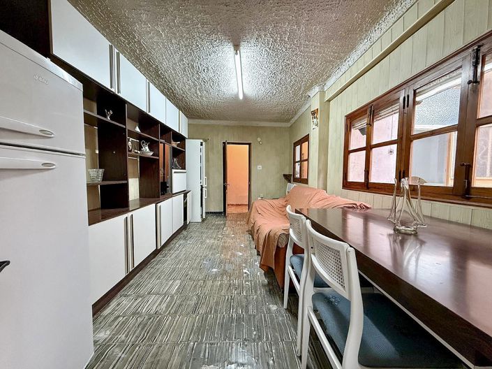 Image No.9-5 Bed Townhouse for sale