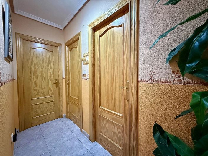 Image No.15-5 Bed Apartment for sale