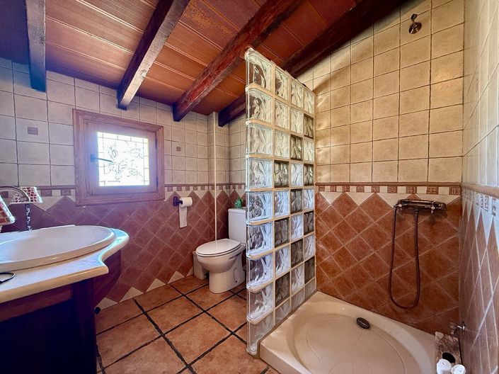 Image No.27-5 Bed Apartment for sale