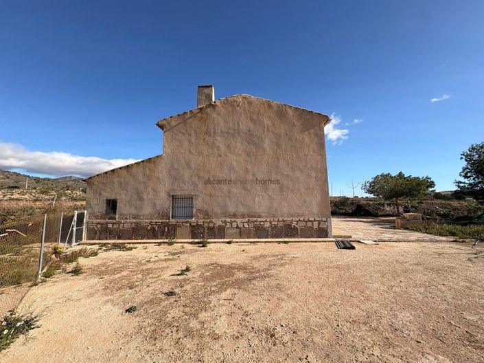 Image No.3-4 Bed Country House for sale